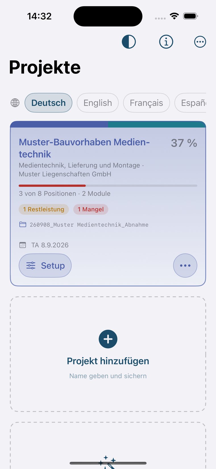 Die Projektübersicht mit Kachel, Fortschritt, Mängeln und Sprachwahl.